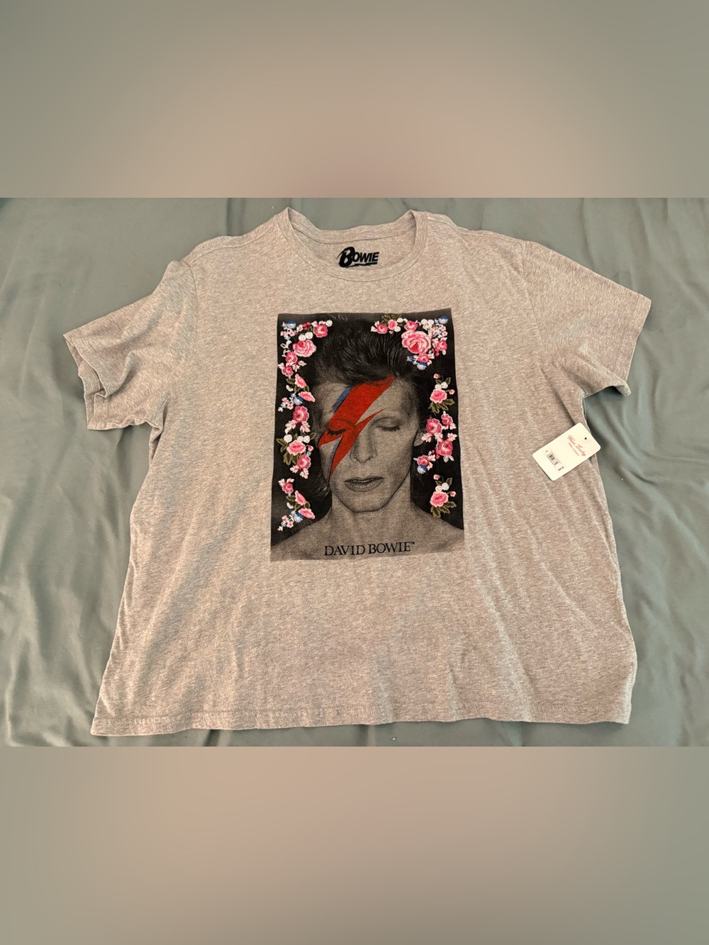 NWT Bowie Floral Head Shot Boyfriend Tee